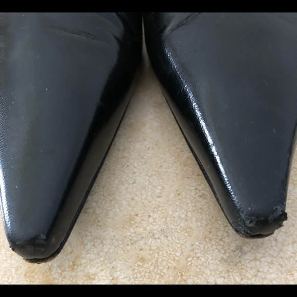 Stuart Weitzman Leather 3 7/8 inch Heels in size 8N. - Picture 2 of 8